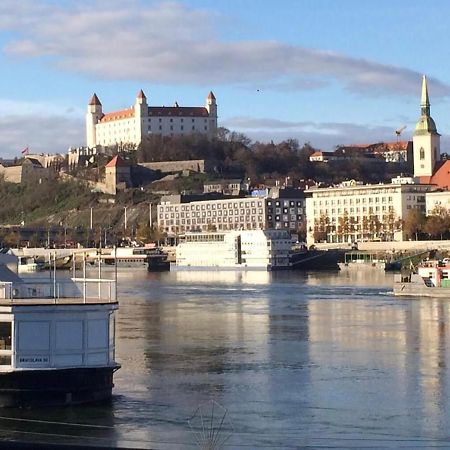 Nice Flat Under The Castle Bratislava Exteriör bild